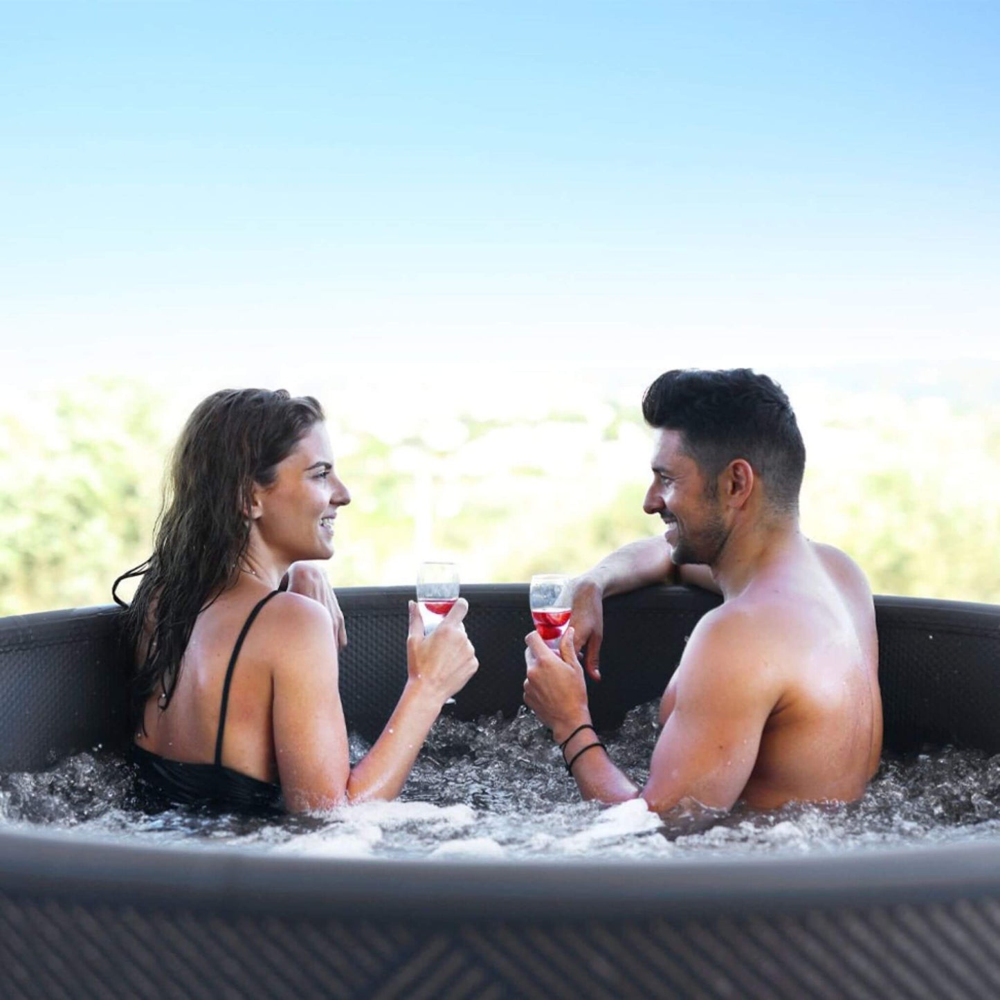 MSpa F-MO063W Mono Frame Series Luxury 6-Person Inflatable Round Hot Tub With WIFI Control (SAK75263)